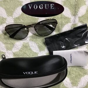 Vogue womens Eyewear Sunglasses standard